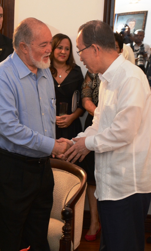 Ban ki-moon visits Seychelles meets Sir James Mancham. 