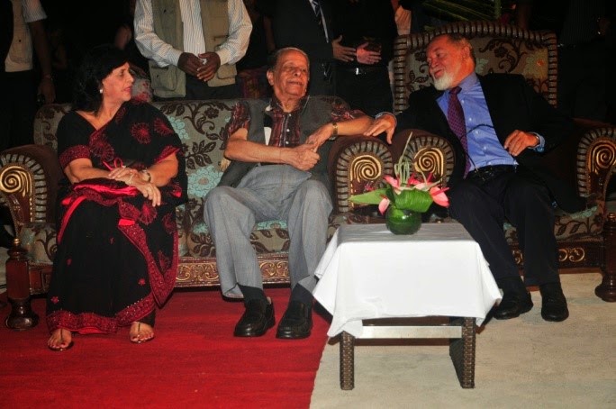 from left Lady Jugnauth,?Prime Minister of Mauritius H.E. Sir Anerood Jugnauth and Sir James. from left Lady Jugnauth,?Prime Minister of Mauritius H.E. Sir Anerood Jugnauth and Sir James.