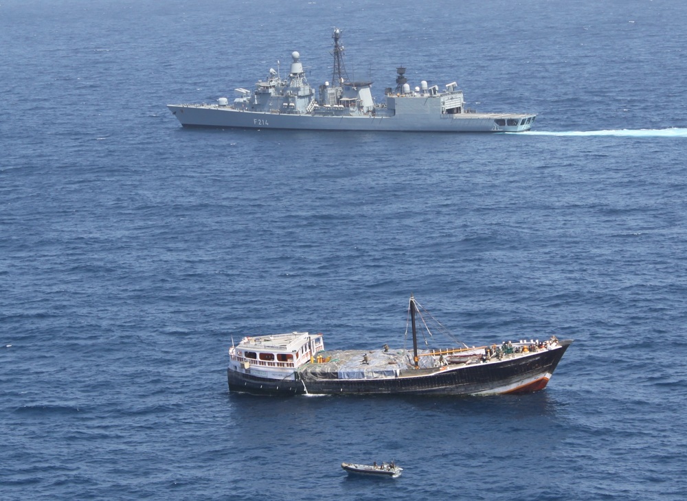 FGS Luebeck frees Indian Dhow - EUNAVFOR