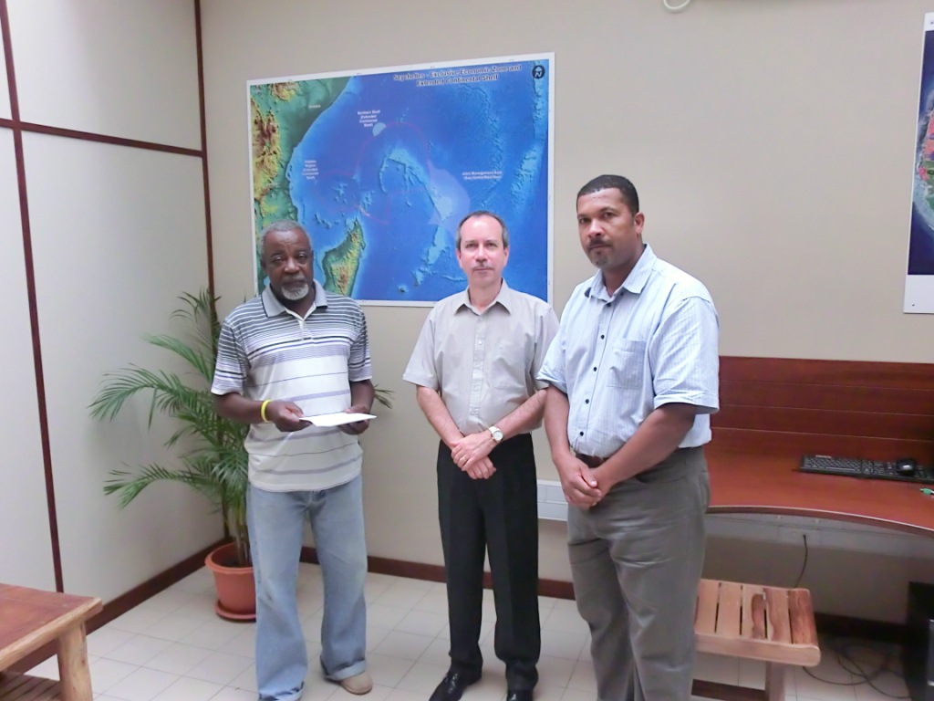 Mr. Napier, Minister Morgan (centre) and Mr. Ernesta (Photo: Seychelles MHA&T)