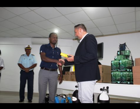 EUCAP Hands over equipment to Seychelles Photo: EUCAP EUCAP Hands over equipment to Seychelles Photo: EUCAP